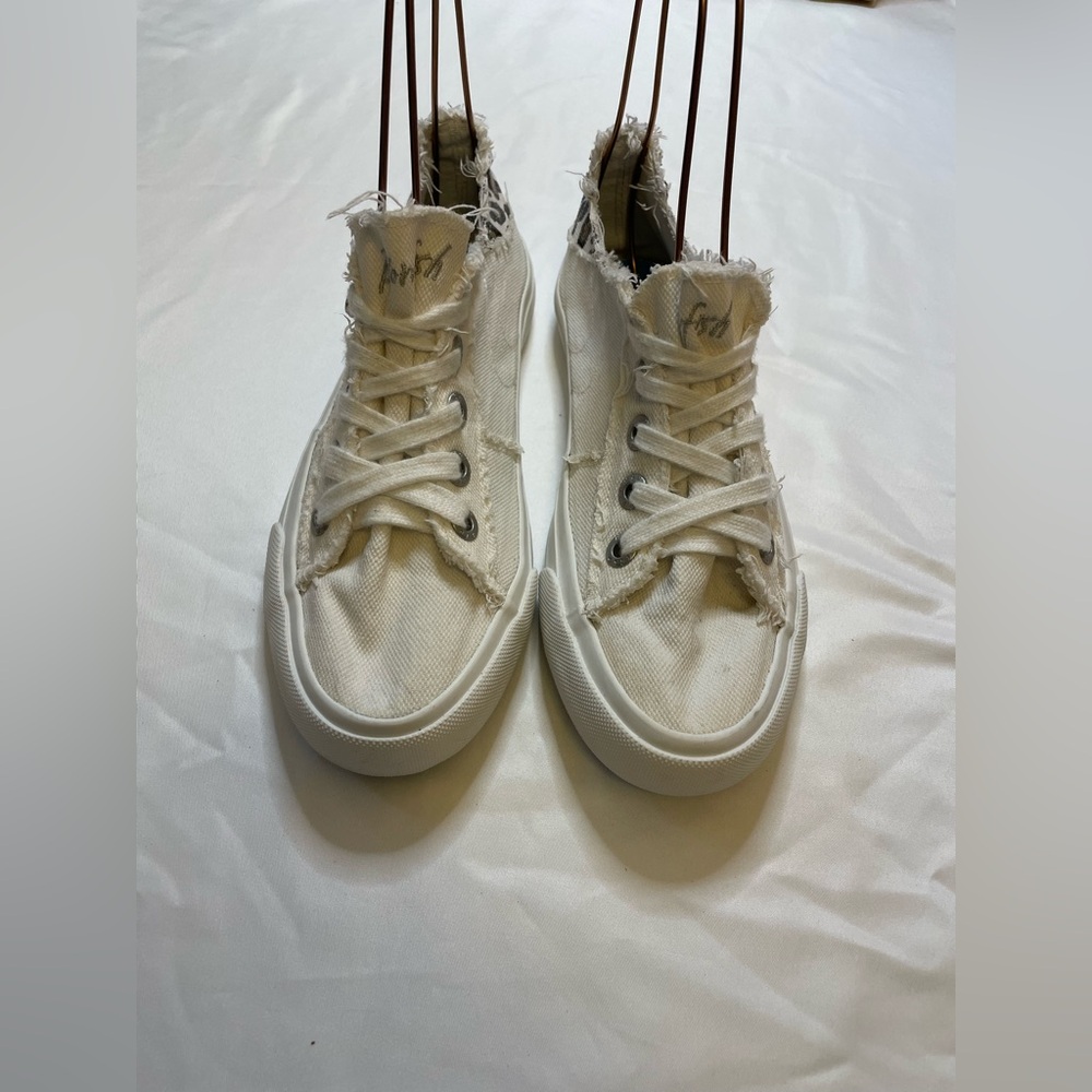 Blowfish size 7 white/leopard print shoes - Picture 2 of 6